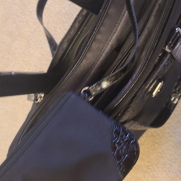 Heritage travelware carry on bage - Picture 9 of 10